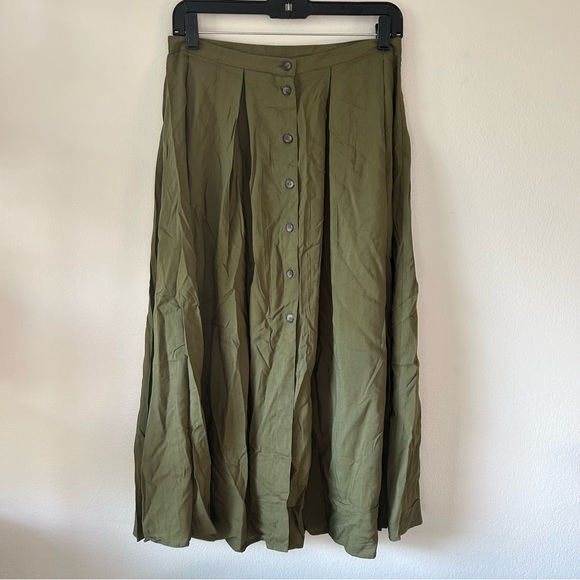 NWT ASOS Design green button front midi skirt - Picture 2 of 4